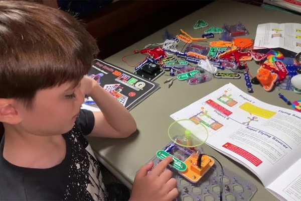 Snap Circuits